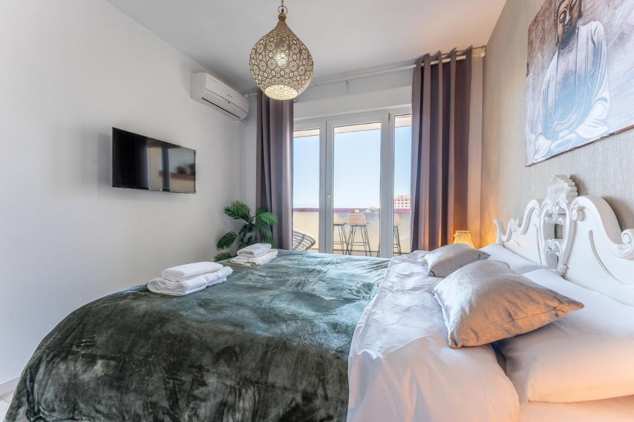 Benalmadena Beachfront Retreat Big Balcony And City Sea Views Apartment Екстериор снимка