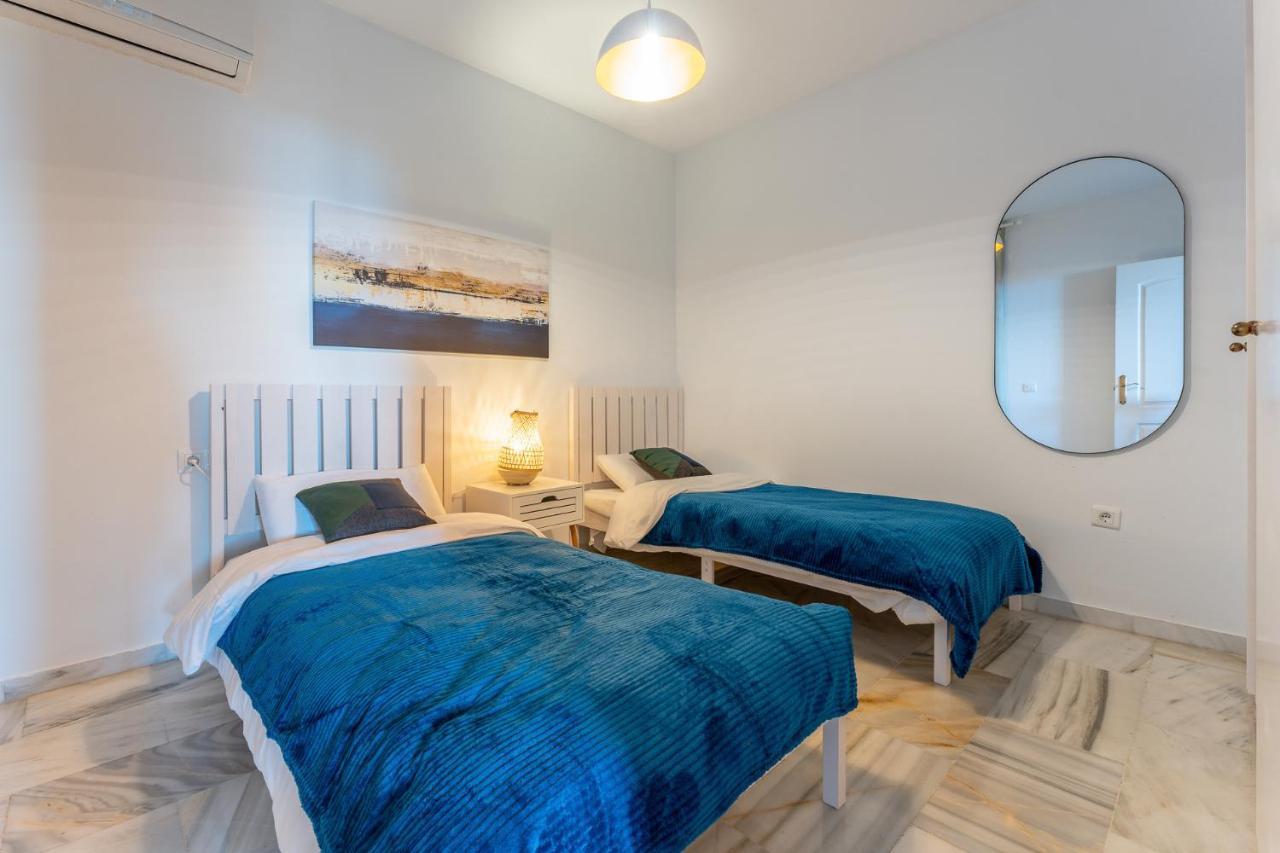 Benalmadena Beachfront Retreat Big Balcony And City Sea Views Apartment Екстериор снимка